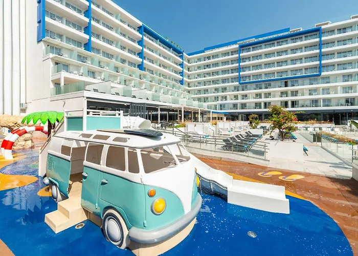 Отель L'azure 4* Sup 4*