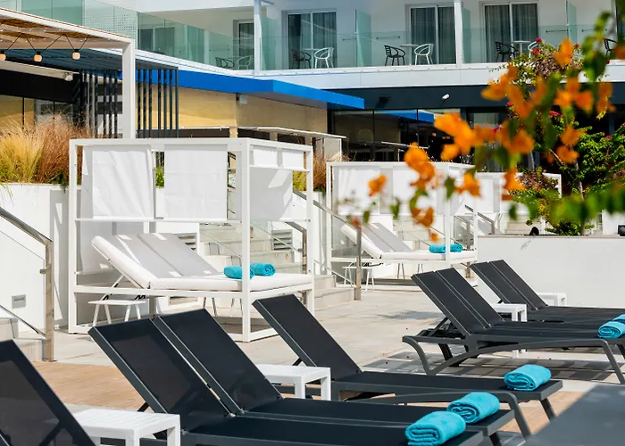 L'azure 4* Sup Lloret de Mar