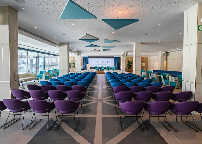 Отель L'azure 4* Sup 4*