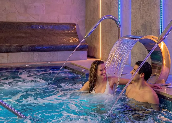 Отель L'azure 4* Sup