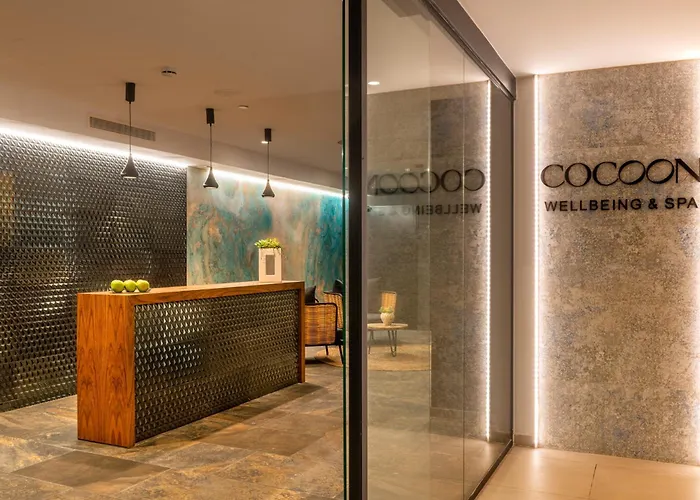 L'azure 4* Sup Szálloda Lloret de Mar