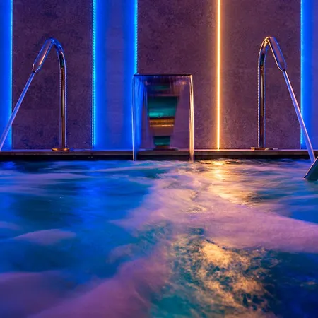 L'azure 4* Sup Hotel 4*