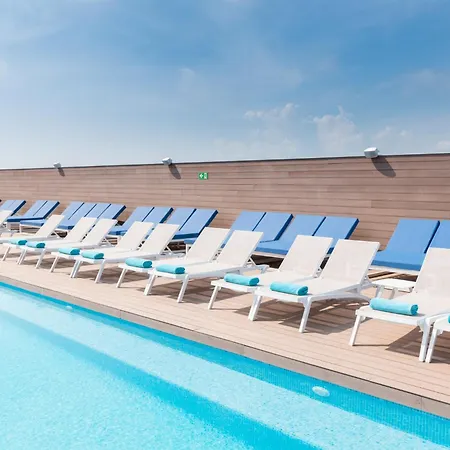 L'Azure Hotel Spa 4Sup 4*