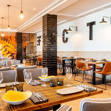 L'azure 4* Sup Hotel