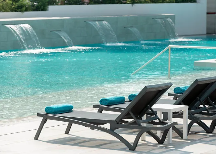 L'azure 4* Sup 4* يوريت دي مار