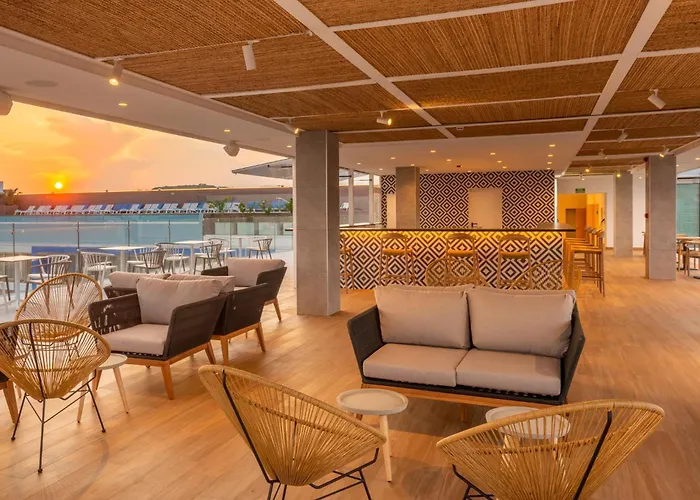 Hotell L'azure 4* Sup 4*