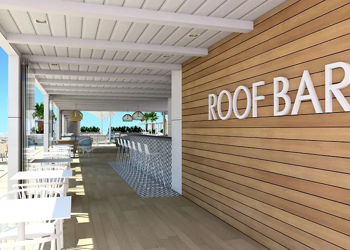 Hotell L'azure 4* Sup