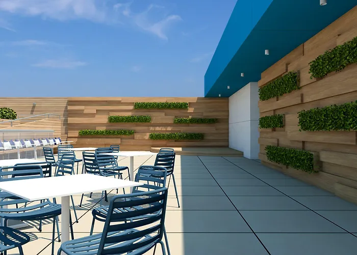 L'azure 4* Sup فندق 4*