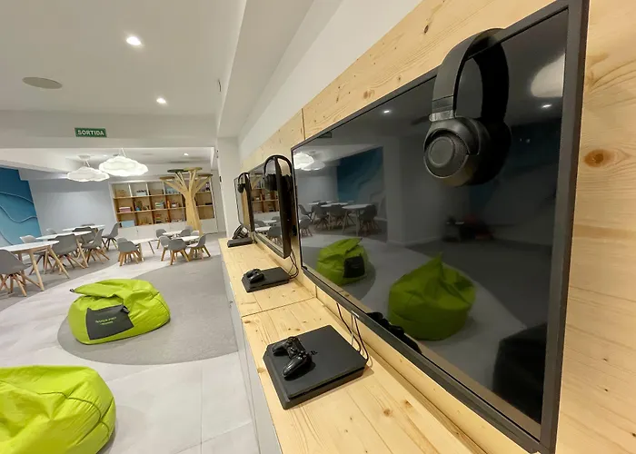 فندق L'azure 4* Sup